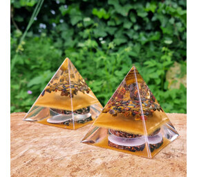 Orgonite piramide tijgeroog | 7,5 cm