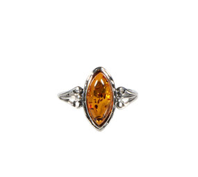 Zilveren ring barnsteen maat 18 | markies 13 x 6 mm Zilveren ring barnsteen maat 18 | markies 13 x 6 mm