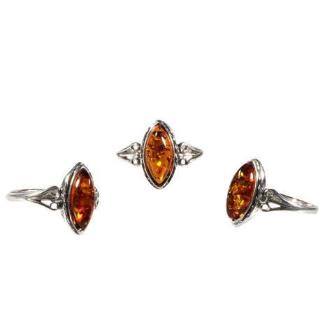 Zilveren ring barnsteen maat 18 | markies 13 x 6 mm Zilveren ring barnsteen maat 18 | markies 13 x 6 mm