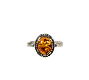 Zilveren ring barnsteen maat 18 | ovaal ribbelrand 10 x 8 mm Zilveren ring barnsteen maat 18 | ovaal ribbelrand 10 x 8 mm