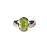 Zilveren ring peridoot maat 17 | ovaal 1,1 x 0,8 cm (2) Zilveren ring peridoot maat 17 | ovaal 1,1 x 0,8 cm (2)