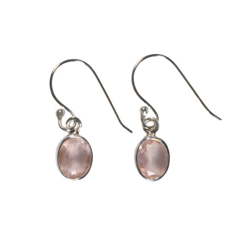 Zilveren oorbellen rozenkwarts | ovaal facet 9 x 7 mm Zilveren oorbellen rozenkwarts | ovaal facet 9 x 7 mm