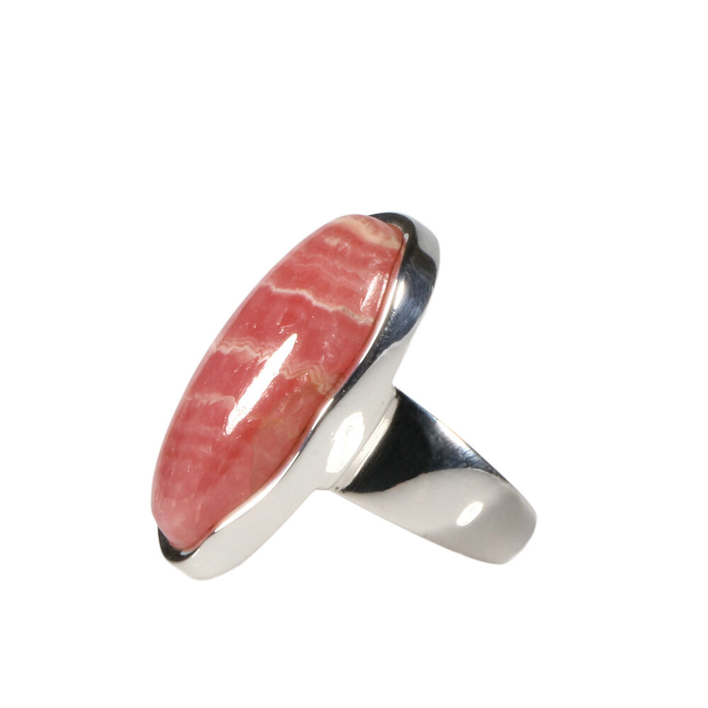 Zilveren ring rhodochrosiet maat 17 1/2 | ovaal 2,8 x 1,5 cm Zilveren ring rhodochrosiet maat 17 1/2 | ovaal 2,8 x 1,5 cm