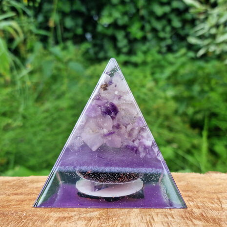 Orgonite piramide Gouden driehoek | 7,5 cm Orgonite piramide Gouden driehoek | 7,5 cm