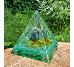 Orgonite piramide japis (kambaba) 14 cm | 1238 gram Orgonite piramide japis (kambaba) 14 cm | 1238 gram