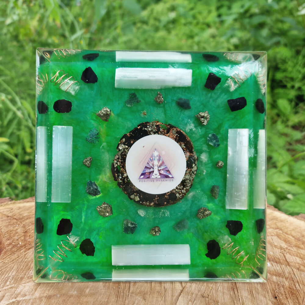 Orgonite piramide japis (kambaba) 14 cm | 1238 gram Orgonite piramide japis (kambaba) 14 cm | 1238 gram