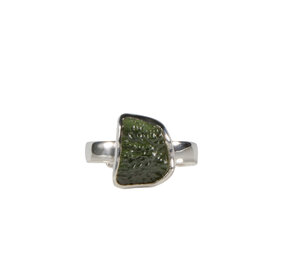 Zilveren ring moldaviet maat 18 (verstelbaar) | ruw 1,2 x 0,9 cm Zilveren ring moldaviet maat 18 (verstelbaar) | ruw 1,2 x 0,9 cm