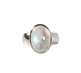 Zilveren ring maansteen (regenboog) maat 18 | ovaal 1,5 x 1,1 cm Zilveren ring maansteen (regenboog) maat 18 | ovaal 1,5 x 1,1 cm