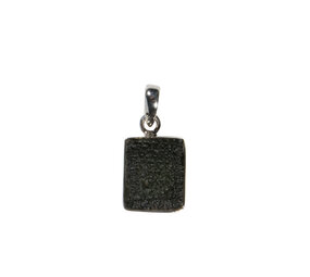 Zilveren hanger moldaviet | vierkant ruw 1,6 x 1,3 cm Zilveren hanger moldaviet | vierkant ruw 1,6 x 1,3 cm
