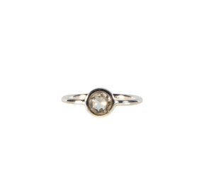 Zilveren ring bergkristal maat 18 1/2 | rond facet 6 mm Zilveren ring bergkristal maat 18 1/2 | rond facet 6 mm