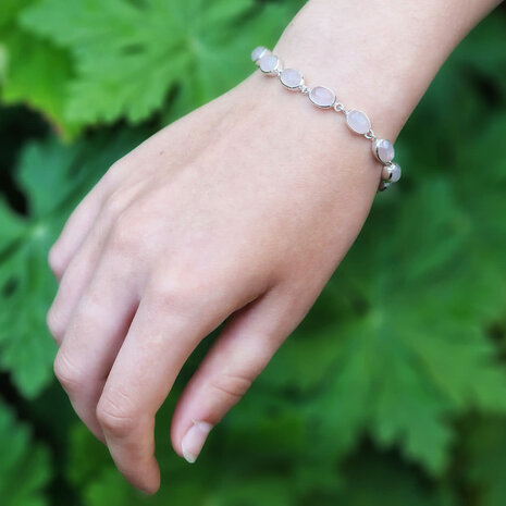 Zilveren armband rozenkwarts ovaal cabochon 8 x 6 mm Zilveren armband rozenkwarts ovaal cabochon 8 x 6 mm