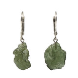 Zilveren oorbellen moldaviet | 1,6 x 1,3 cm