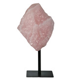 Rozenkwarts ruw op standaard 27 x 21 x 11 cm | 6530 gram Rozenkwarts ruw op standaard 27 x 21 x 11 cm | 6530 gram