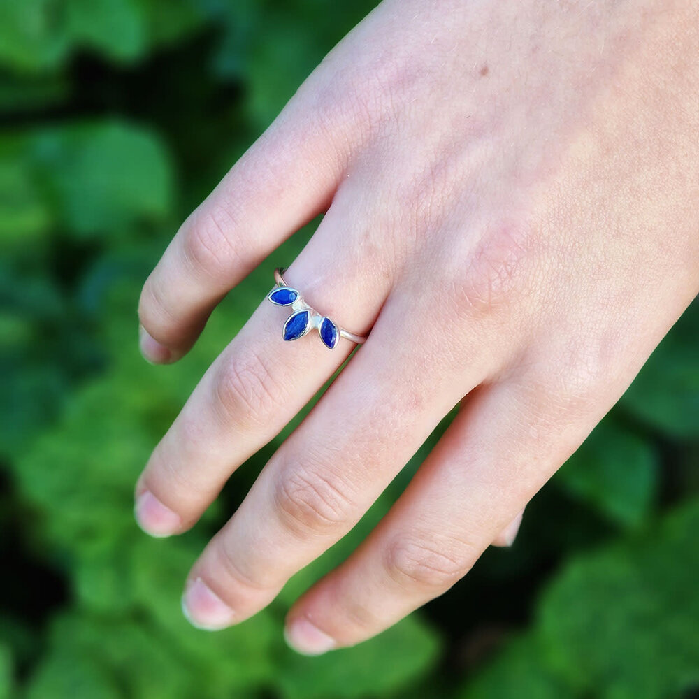 Zilveren ring lapis lazuli maat 17 | 3 markies geslepen stenen Zilveren ring lapis lazuli maat 17 | 3 markies geslepen stenen