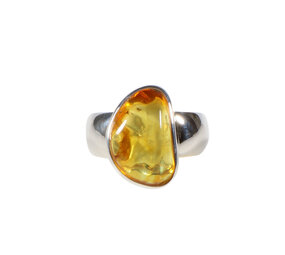 Zilveren ring barnsteen maat 18 1/2 | 1,7 x 1,1 cm Zilveren ring barnsteen maat 18 1/2 | 1,7 x 1,1 cm