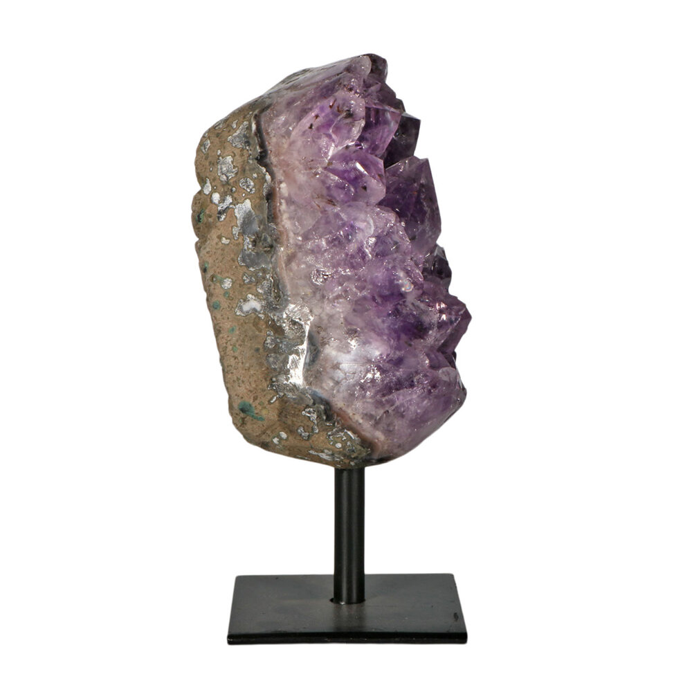 Amethist cluster op standaard 11,2 x 11 x 7,4 cm | 1502 gram Amethist cluster op standaard 11,2 x 11 x 7,4 cm | 1502 gram