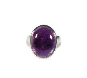 Zilveren ring amethist maat 18 1/4 |  ovaal 1,9 x 1,4 cm Zilveren ring amethist maat 18 1/4 |  ovaal 1,9 x 1,4 cm