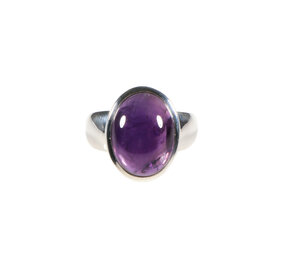 Zilveren ring amethist maat 18 1/2 | ovaal 1,5 x 1,2 cm Zilveren ring amethist maat 18 1/2 | ovaal 1,5 x 1,2 cm