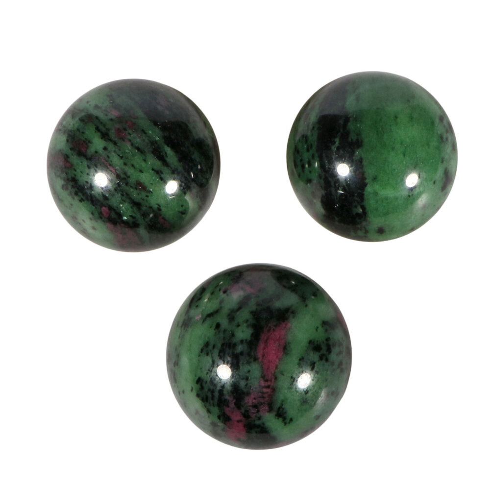 Robijn in zoisiet bol 47 - 52 mm Robijn in zoisiet bol 47 - 52 mm