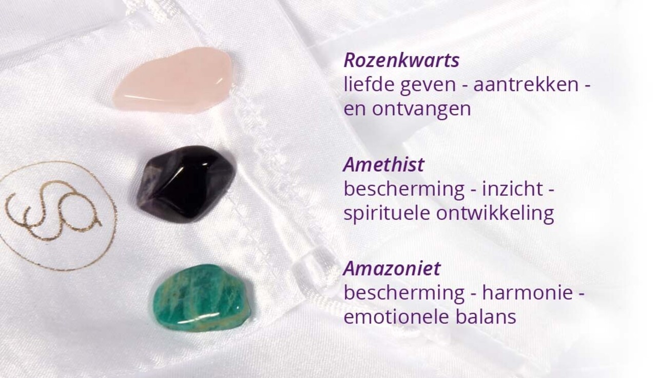 Altaartje "Verlies & Rouw" Boeddha met edelstenen Altaartje "Verlies & Rouw" Boeddha met edelstenen