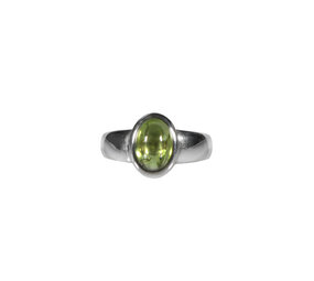 Zilveren ring peridoot maat 18 1/2 | ovaal 1 x 0,7 cm Zilveren ring peridoot maat 18 1/2 | ovaal 1 x 0,7 cm