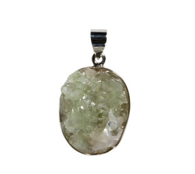Zilveren hanger apofylliet (groen) | ovaal ruw 3 x 2,3 cm Zilveren hanger apofylliet (groen) | ovaal ruw 3 x 2,3 cm