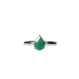 Zilveren ring smaragd maat 18 | druppel facet gezet 0,9 x 0,6 cm Zilveren ring smaragd maat 18 | druppel facet gezet 0,9 x 0,6 cm