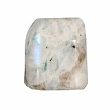 Maansteen (regenboog) met toermalijn sculptuur 6 x 5,5 x 4 cm | 295 gram