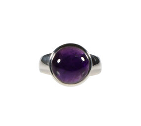 Zilveren ring amethist maat 18 1/2 | rond 1,2 cm Zilveren ring amethist maat 18 1/2 | rond 1,2 cm