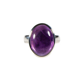 Zilveren ring amethist maat 18 | ovaal 1,8 x 1,4 cm Zilveren ring amethist maat 18 | ovaal 1,8 x 1,4 cm