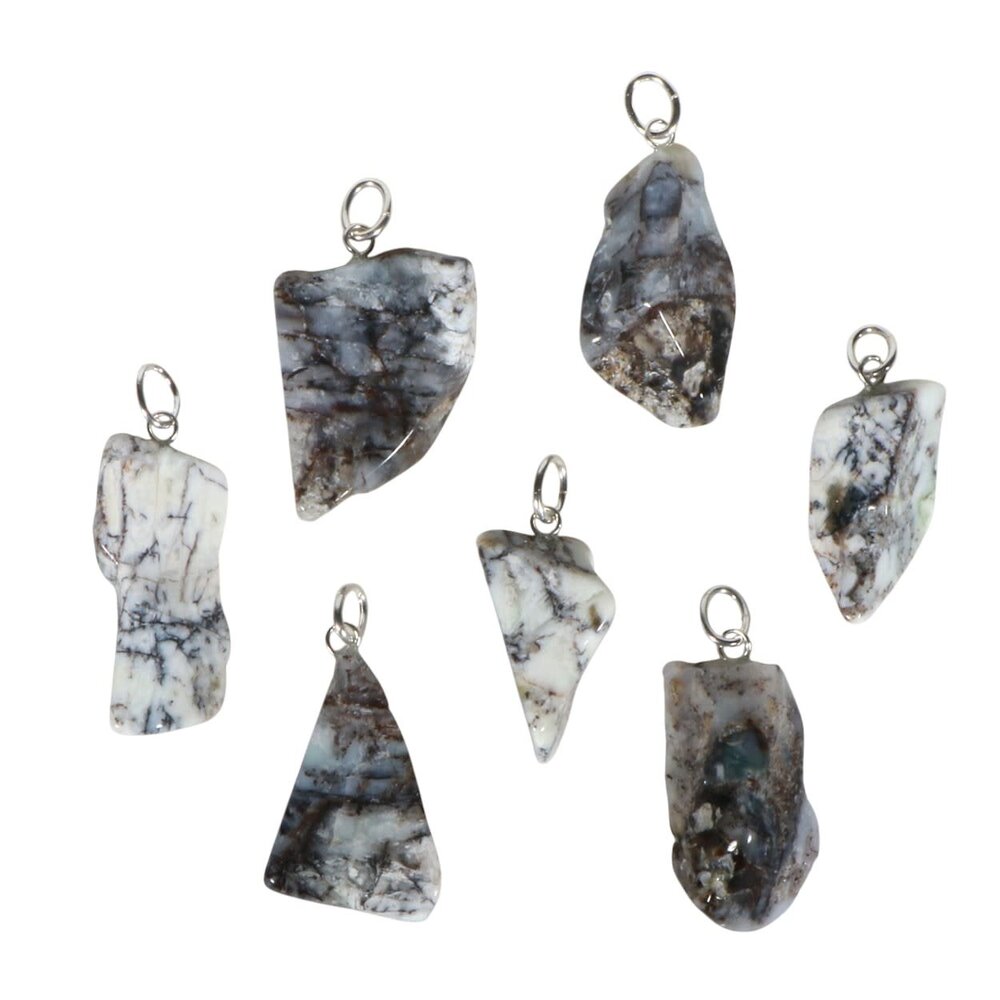 Opaal (Mount Shasta) hanger met zilveren oogje