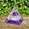 Orgonite piramide amethist 10,5 x 10,5 x 10,5 cm | 382 gram Orgonite piramide amethist 10,5 x 10,5 x 10,5 cm | 382 gram