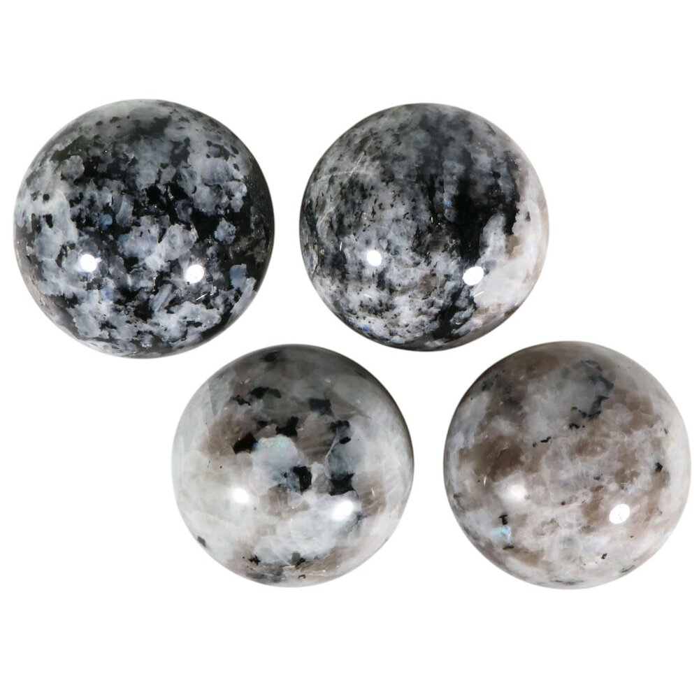 Maansteen (regenboog) met toermalijn bol 54 - 58 mm Maansteen (regenboog) met toermalijn bol 54 - 58 mm