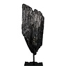 Toermalijn (zwart) ruw op standaard 28,5 x 11,5 x 6 cm | 3482 gram Toermalijn (zwart) ruw op standaard 28,5 x 11,5 x 6 cm | 3482 gram