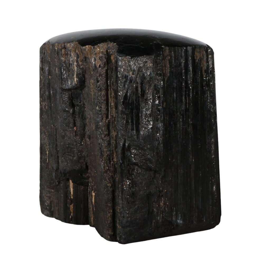 Toermalijn (zwart) 1 zijde gepolijst staand 9,5 x 9,5 x 6 cm | 913 gram Toermalijn (zwart) 1 zijde gepolijst staand 9,5 x 9,5 x 6 cm | 913 gram