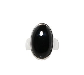 Zilveren ring onyx maat 18 | ovaal 2,1 x 1,3 cm Zilveren ring onyx maat 18 | ovaal 2,1 x 1,3 cm