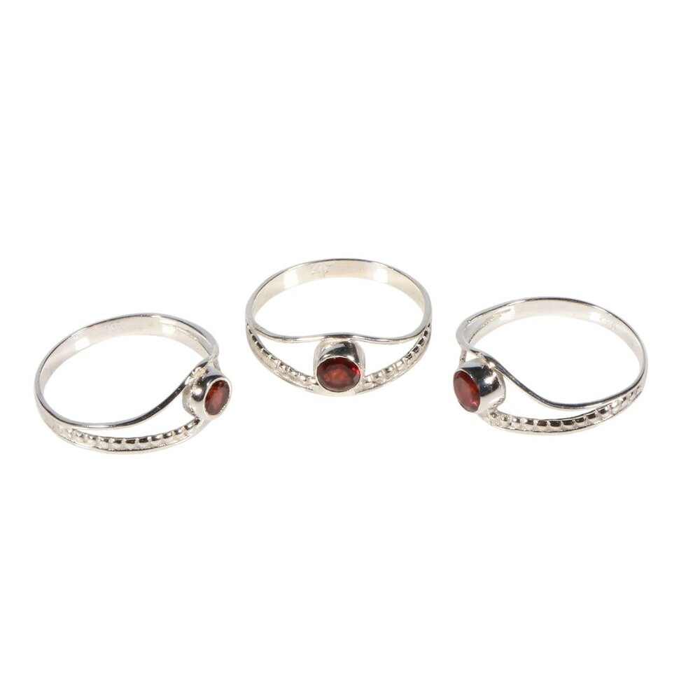 Zilveren ring granaat maat 19 1/2 | rond facet boogje Zilveren ring granaat maat 19 1/2 | rond facet boogje