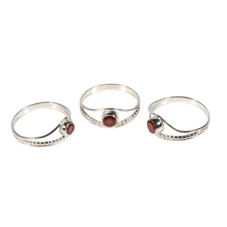 Zilveren ring granaat maat 19 1/2 | rond facet boogje Zilveren ring granaat maat 19 1/2 | rond facet boogje