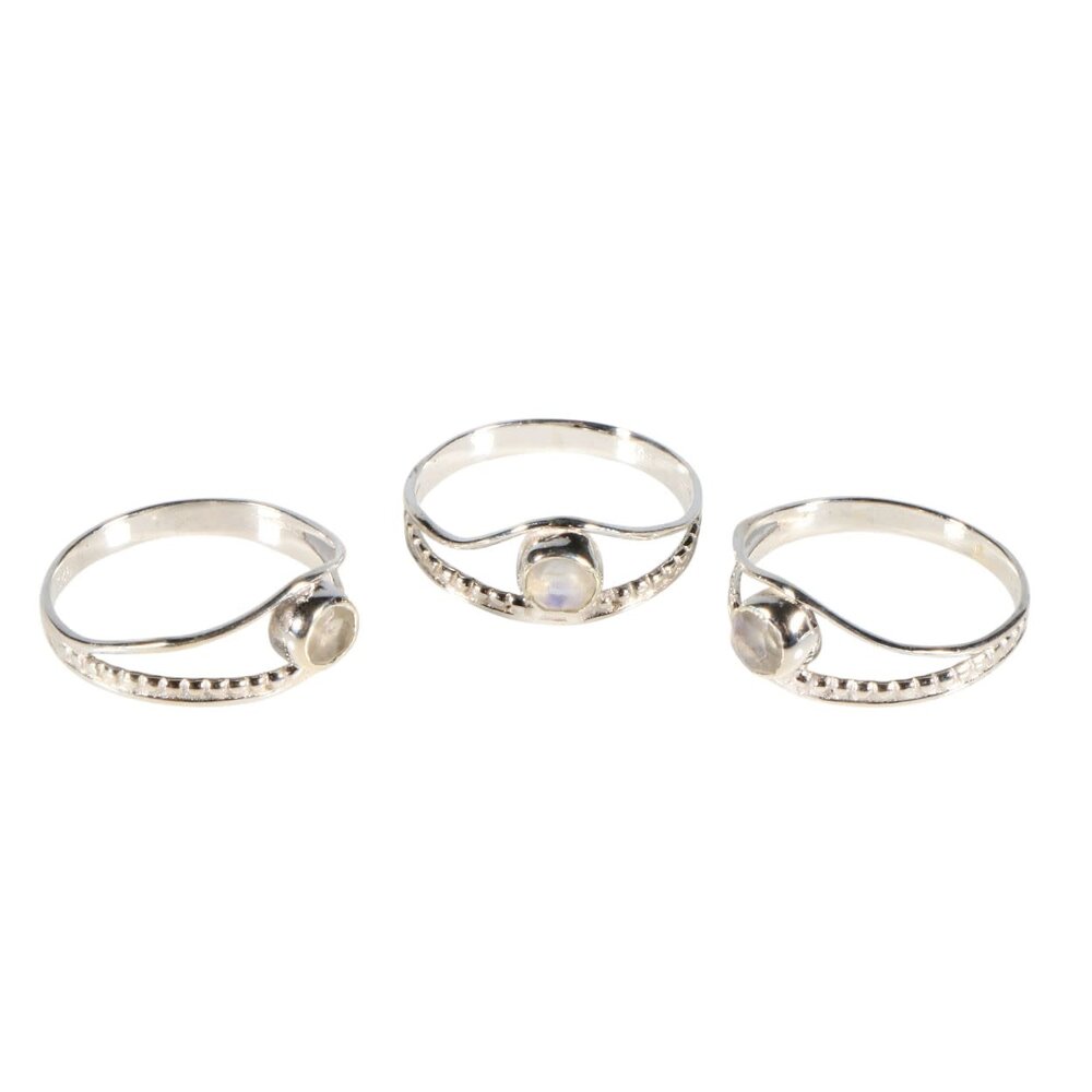 Zilveren ring maansteen (regenboog) maat 15 1/2 | rond facet boogje Zilveren ring maansteen (regenboog) maat 15 1/2 | rond facet boogje