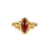 Vergulde ring granaat maat 19 | markies spiralen Vergulde ring granaat maat 19 | markies spiralen