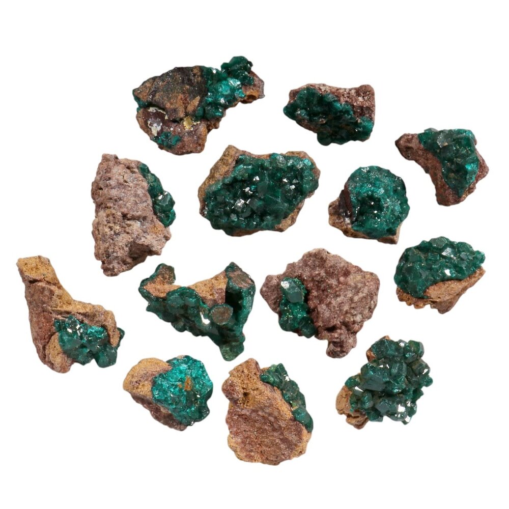 Dioptaas A-kwaliteit kristallen op matrix 10 - 20 gram Dioptaas A-kwaliteit kristallen op matrix 10 - 20 gram