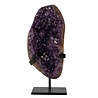 Amethist cluster op standaard 18 x 8 x 5 cm | 1245 gram Amethist cluster op standaard 18 x 8 x 5 cm | 1245 gram