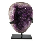 Amethist cluster op standaard 20,5 x 15 x 6 cm | 4557 gram Amethist cluster op standaard 20,5 x 15 x 6 cm | 4557 gram