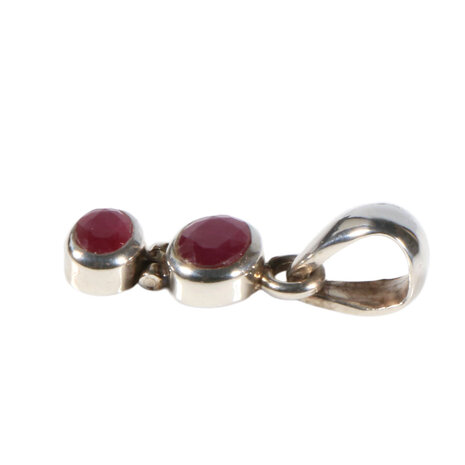 Zilveren hanger robijn | 2 facet ovalen 3,1 cm lang