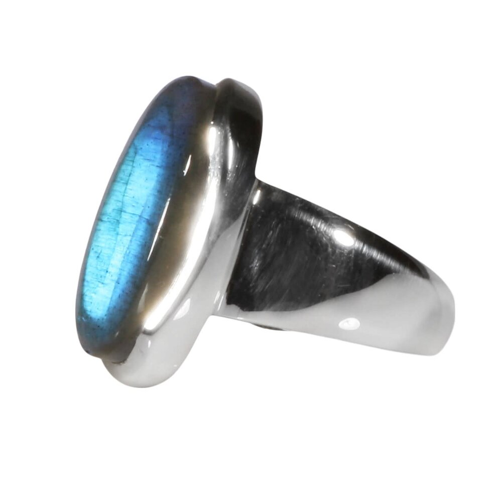 Zilveren ring labradoriet maat 16 1/2 | ovaal 1,8 x 1 cm Zilveren ring labradoriet maat 16 1/2 | ovaal 1,8 x 1 cm