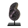 Amethist cluster op standaard 17 x 7 x 4,5 cm | 1590 gram Amethist cluster op standaard 17 x 7 x 4,5 cm | 1590 gram