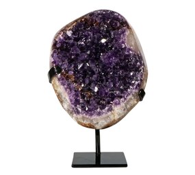 Amethist cluster op standaard 18,5 x 12,5 x 3 cm | 2243 gram Amethist cluster op standaard 18,5 x 12,5 x 3 cm | 2243 gram