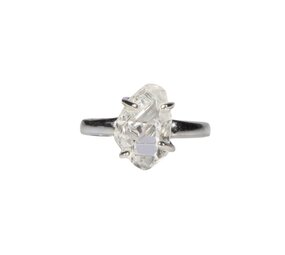 Zilveren ring Herkimer diamant maat 18 | 1,4 x 0,9 cm Zilveren ring Herkimer diamant maat 18 | 1,4 x 0,9 cm
