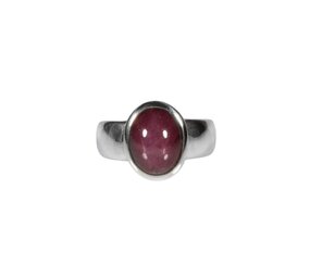 Zilveren ring robijn maat 18 | ovaal 1,1 x 0,8 cm Zilveren ring robijn maat 18 | ovaal 1,1 x 0,8 cm