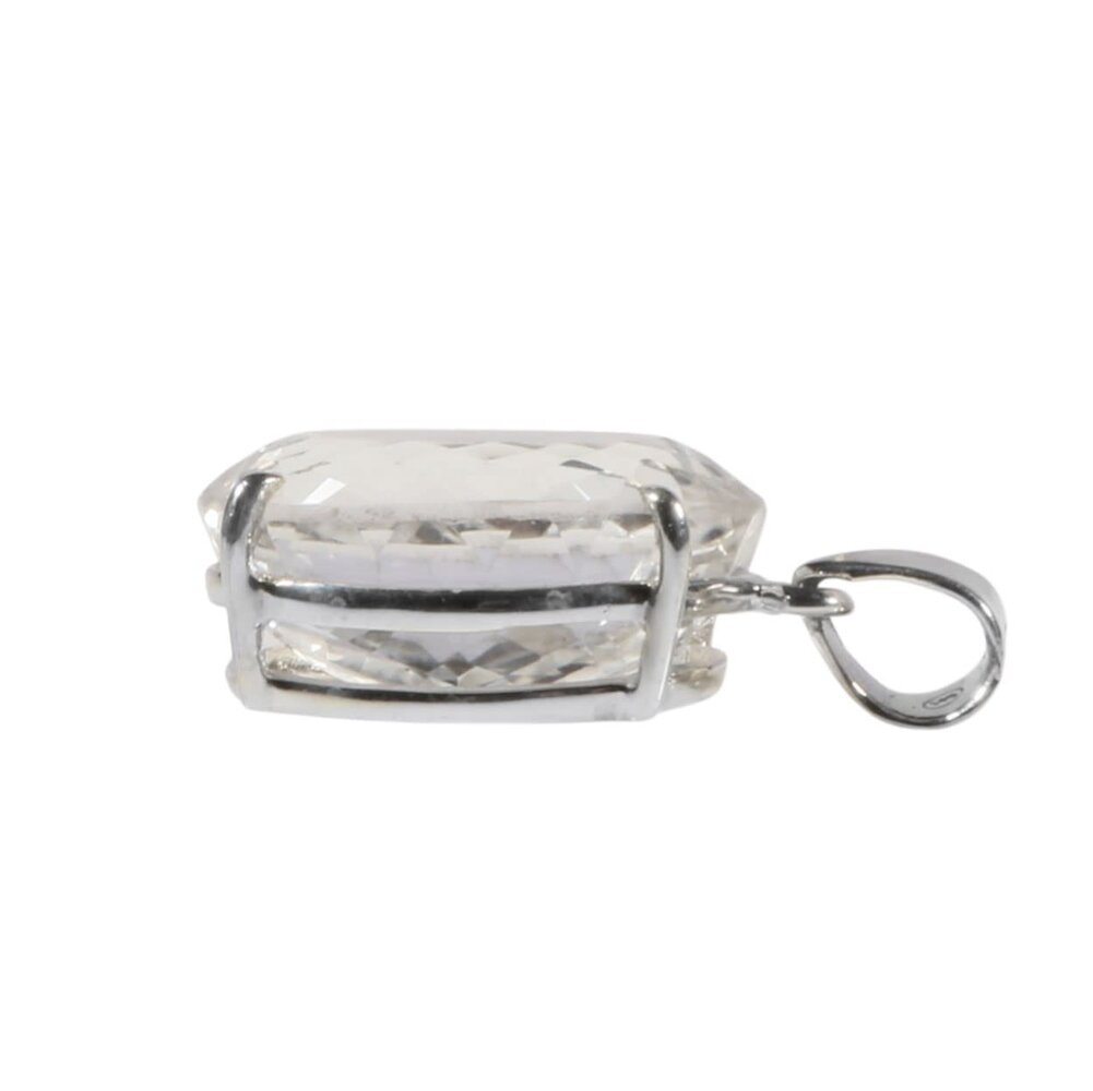 Zilveren hanger bergkristal | ovaal facet gezet 2,4 x 1,8 cm Zilveren hanger bergkristal | ovaal facet gezet 2,4 x 1,8 cm